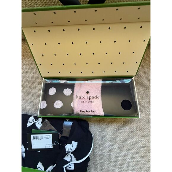 NWT Kate Spade Women's Pajamas Make-up Bag & Socks Gift Set Bundle Black Medium - Picture 12 of 16